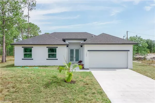 3121 71st ST W, Lehigh Acres, FL 33971