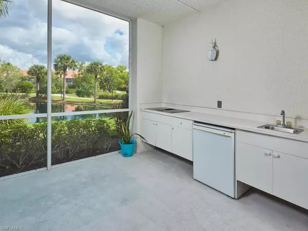 Naples, FL 34114,6740 Beach Resort DR #11