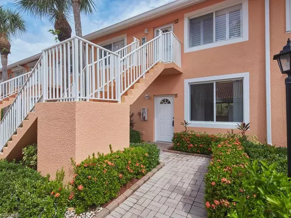 Naples, FL 34114,6740 Beach Resort DR #11
