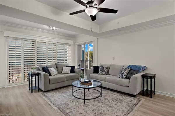 Naples, FL 34108,100 Glenview PL #202