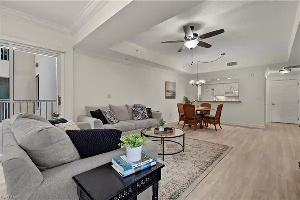 Naples, FL 34108,100 Glenview PL #202