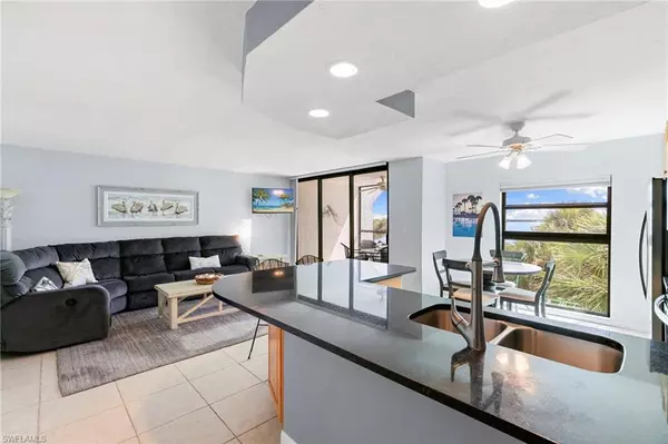 Marco Island, FL 34145,1085 Bald Eagle DR #F401