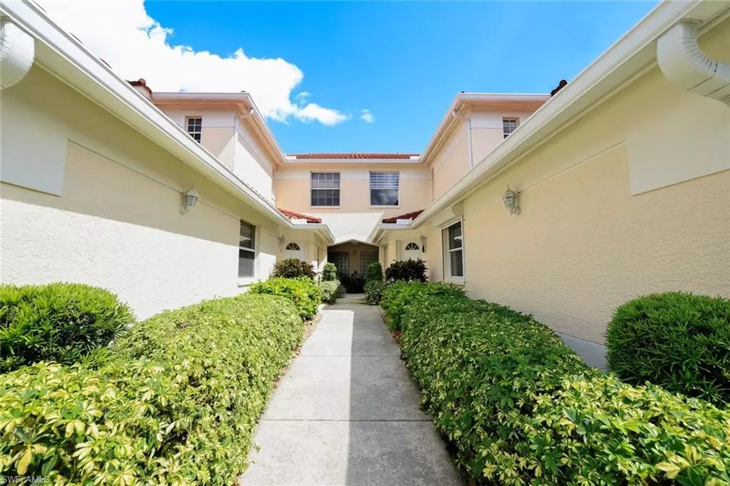 Naples, FL 34119,630 Lalique CIR #506