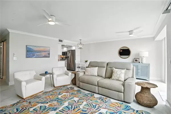 Fort Myers Beach, FL 33931,896 Buttonwood DR #110