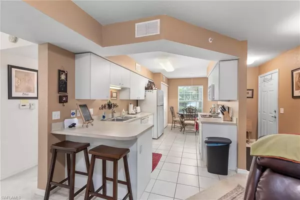 Bonita Springs, FL 34136,25727 LAKE AMELIA WAY #105