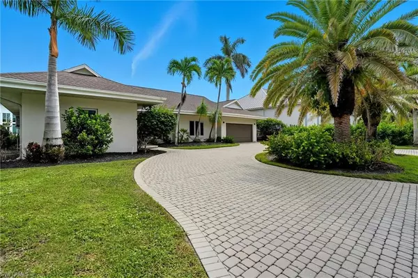 Naples, FL 34103,5122 Starfish AVE