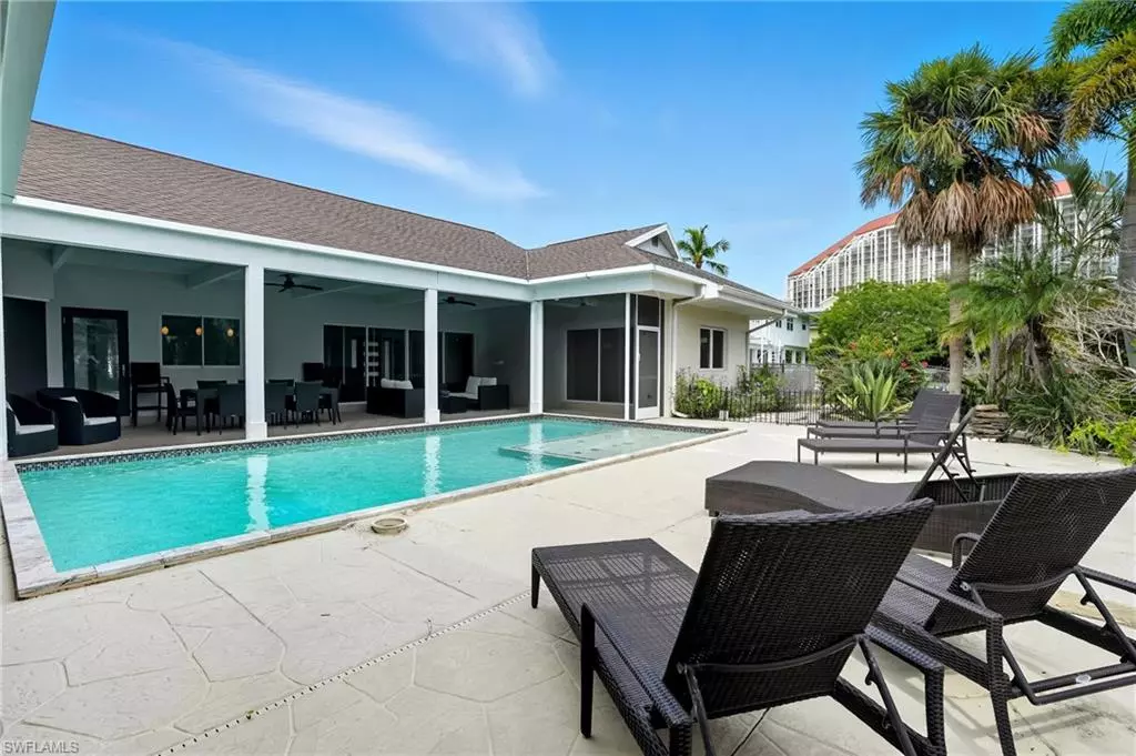Naples, FL 34103,5122 Starfish AVE