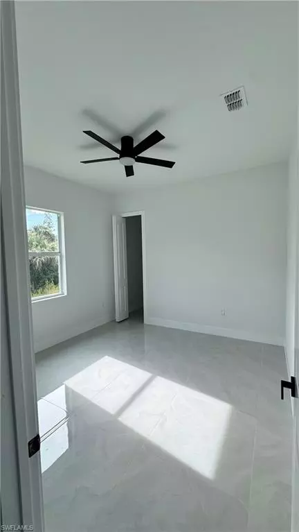Lehigh Acres, FL 33974,1143 Rachel ST E