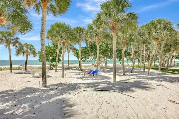 Naples, FL 34103,788 Park Shore DR #E39