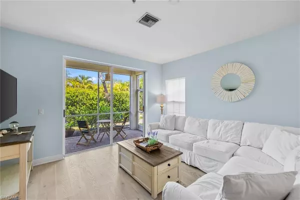 1305 Sweetwater CV #104, Naples, FL 34110