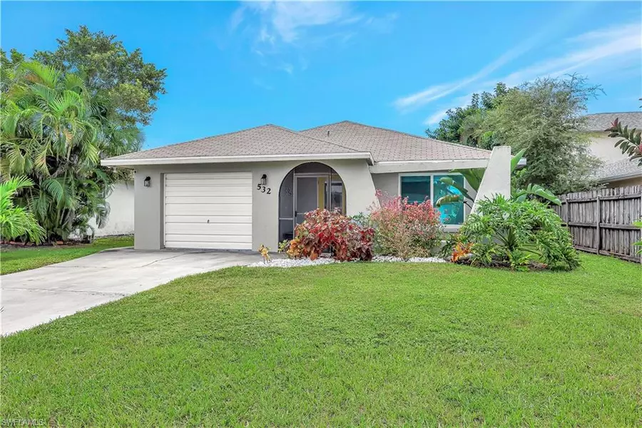 532 99th AVE N, Naples, FL 34108