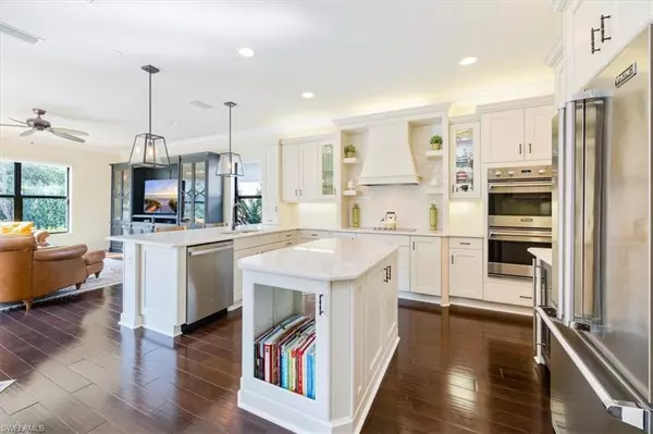 Naples, FL 34109,13800 Luna DR