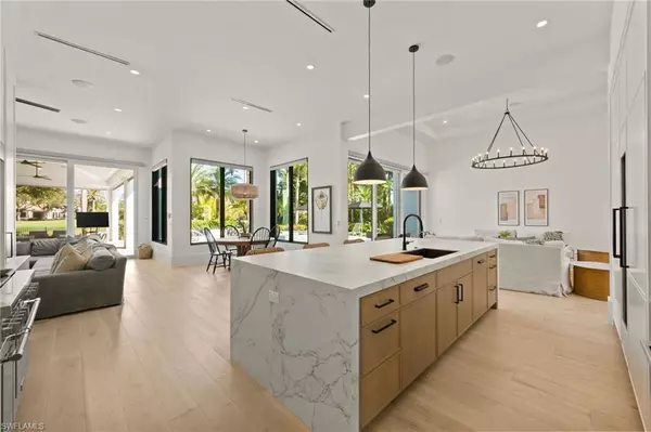 Naples, FL 34119,6441 Highcroft DR