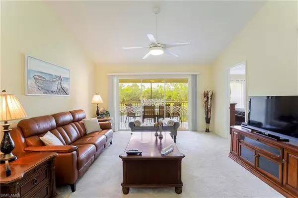 337 Robin Hood CIR #204, Naples, FL 34104