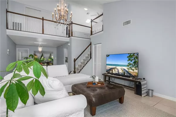 Naples, FL 34103,4728 West BLVD #N8