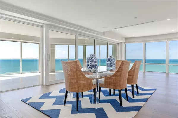 Naples, FL 34103,4601 Gulf Shore BLVD N #17