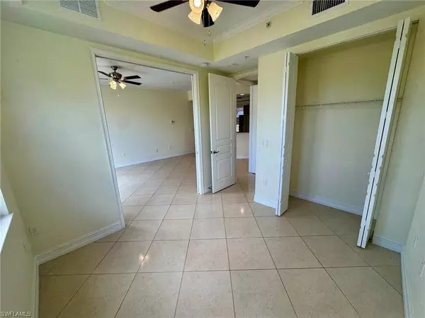 Bonita Springs, FL 34134,4400 Bonita Beachwalk DR #C301