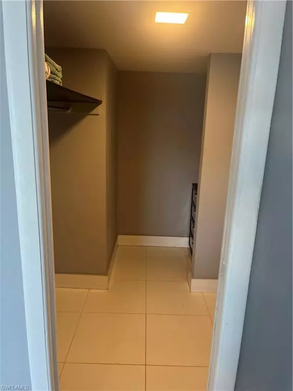 Naples, FL 34108,1 Bluebill AVE #503