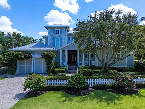 Naples, FL 34102,1975 Gulf Shore BLVD S