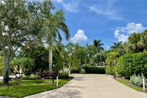 Naples, FL 34114,4504 Southern Breeze DR