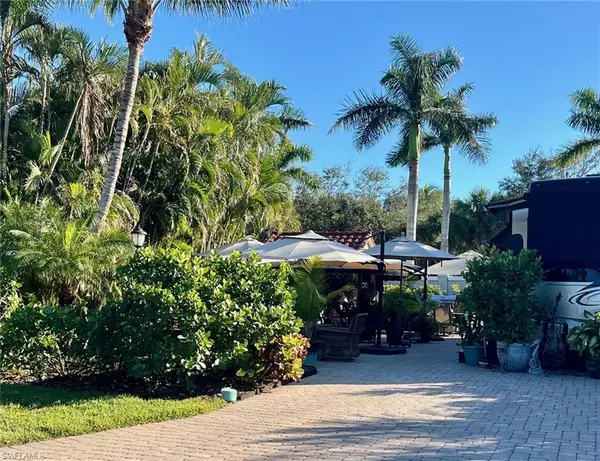 Naples, FL 34114,4432 Southern Breeze DR