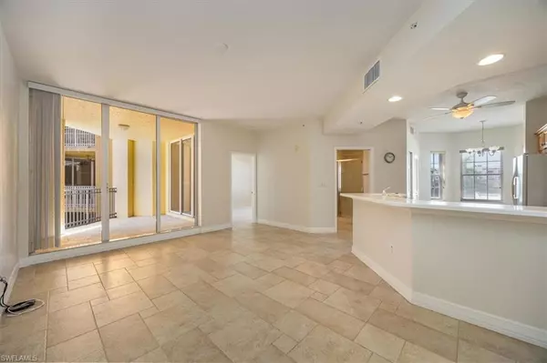 Naples, FL 34102,410 BAYFRONT PL #2309