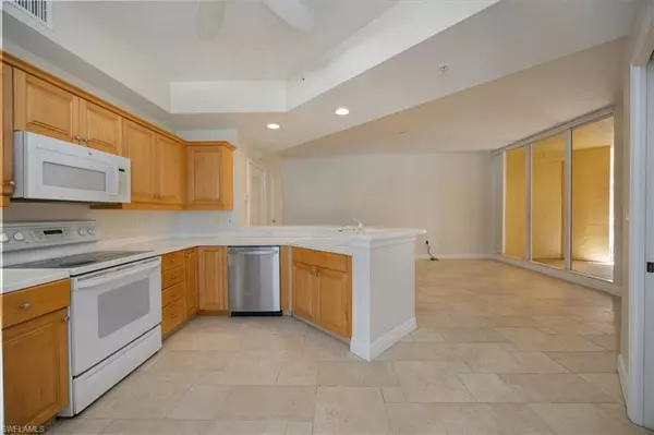Naples, FL 34102,410 BAYFRONT PL #2309