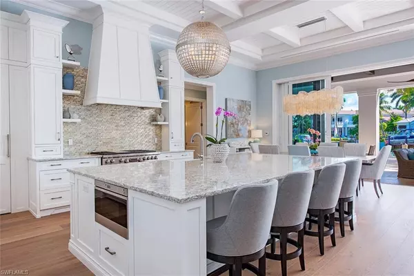 Naples, FL 34102,2135 SNOOK DR