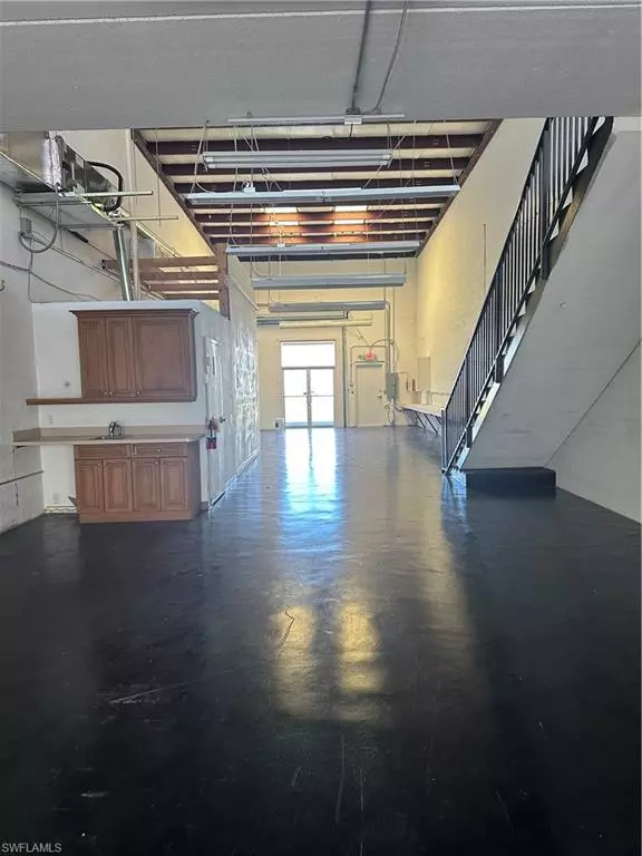 Naples, FL 34109,5405 Taylor RD #100-9