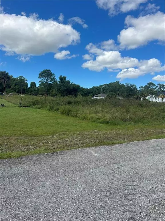 Naples, FL 34105,63rd st sw