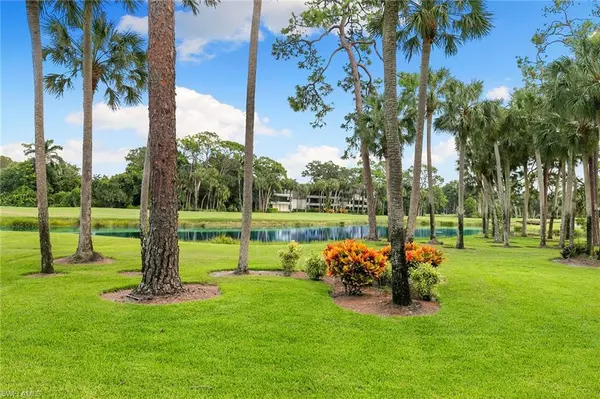 Naples, FL 34105,105 Clubhouse LN #C189
