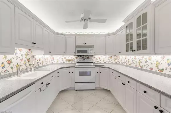Naples, FL 34105,105 Clubhouse LN #C189
