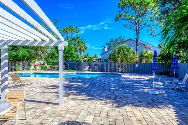 860 Meadowland DR #4-13, Naples, FL 34108
