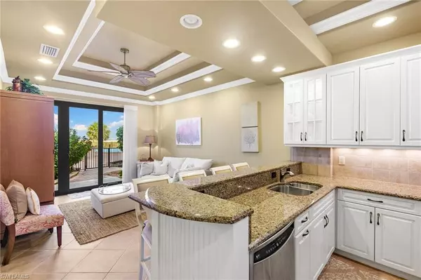 Marco Island, FL 34145,180 Seaview CT #105