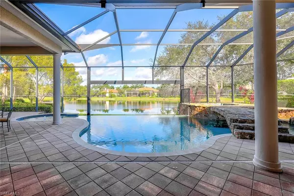 7711 Trent CT, Naples, FL 34113