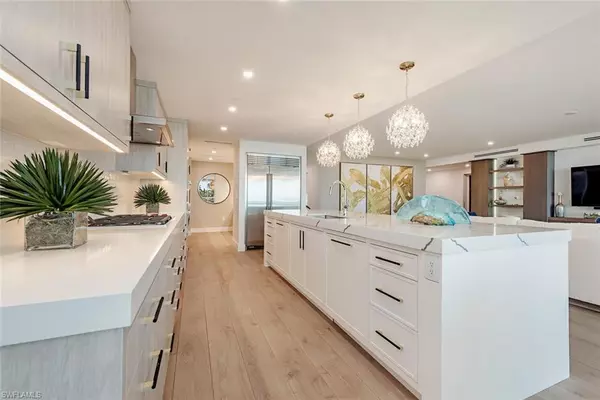 Naples, FL 34110,13945 Old Coast RD #302