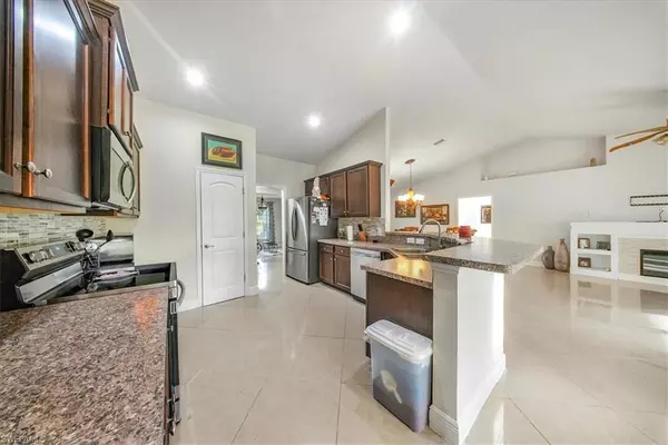 Lehigh Acres, FL 33972,533 Willowbrook DR