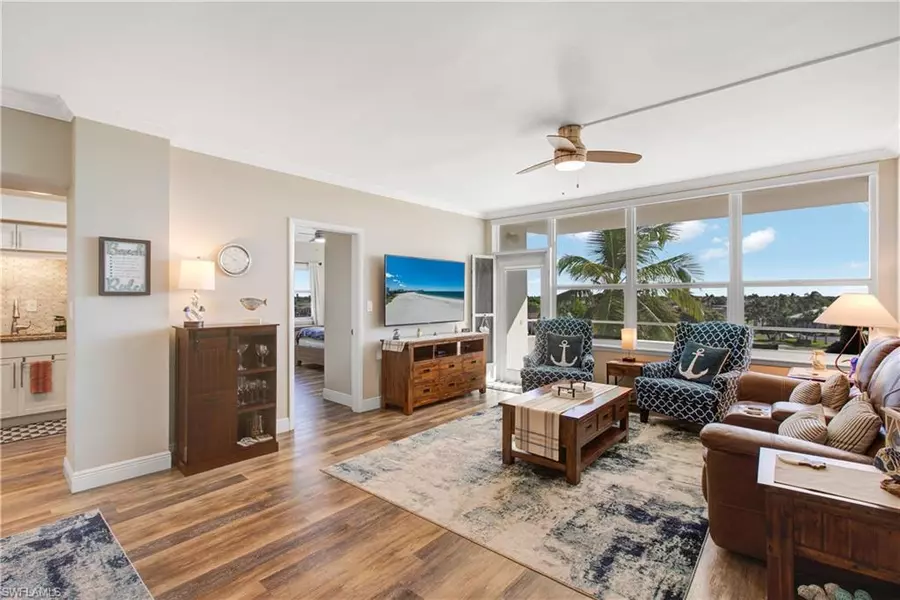 220 Seaview CT #504, Marco Island, FL 34145