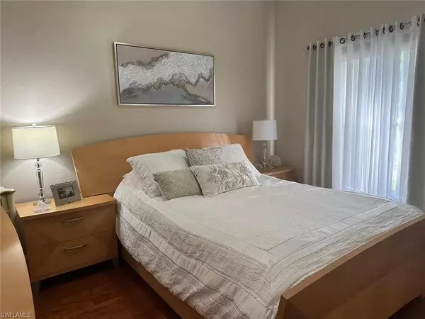 Naples, FL 34104,6631 Middlesex PL