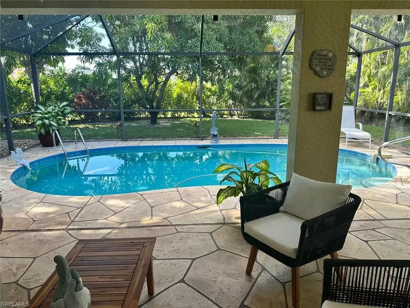 6631 Middlesex PL, Naples, FL 34104