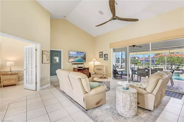 Marco Island, FL 34145,100 Bonita CT
