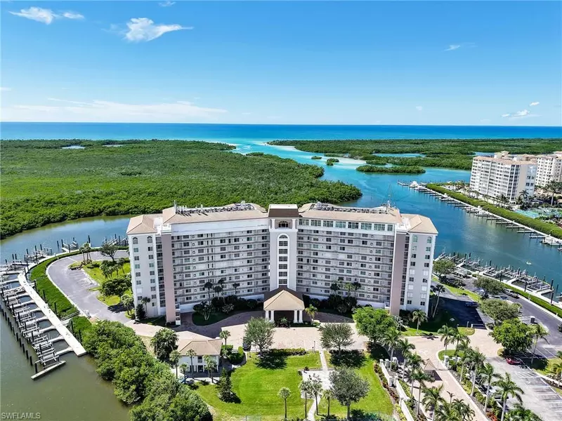 13115 Vanderbilt DR, Naples, FL 34110