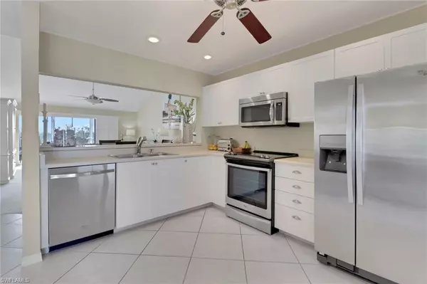 Naples, FL 34112,3061 Sandpiper Bay CIR #J303