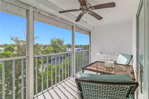 Naples, FL 34112,3061 Sandpiper Bay CIR #J303
