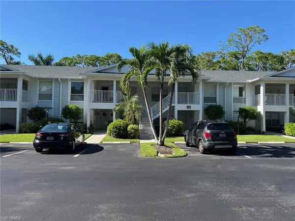 1120 Sarah Jean CIR #B204, Naples, FL 34110