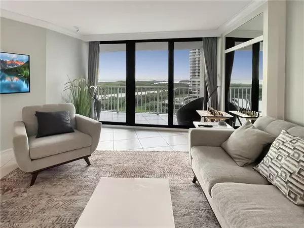 Marco Island, FL 34145,320 Seaview CT #2-608