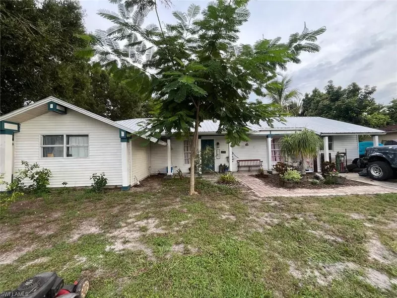 1127 Gifford AVE S, Lehigh Acres, FL 33936
