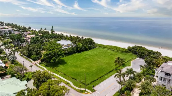 Naples, FL 34102,275 Gulf Shore BLVD N