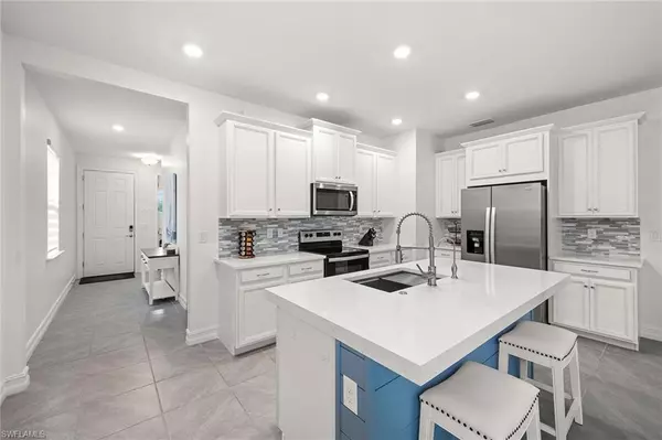 28419 Captiva Shell LOOP, Bonita Springs, FL 34135