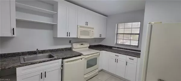 Naples, FL 34113,5233 Treetops DR #Y102